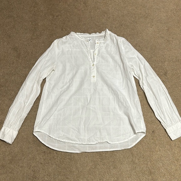 GAP Tops - Gap White Shirt